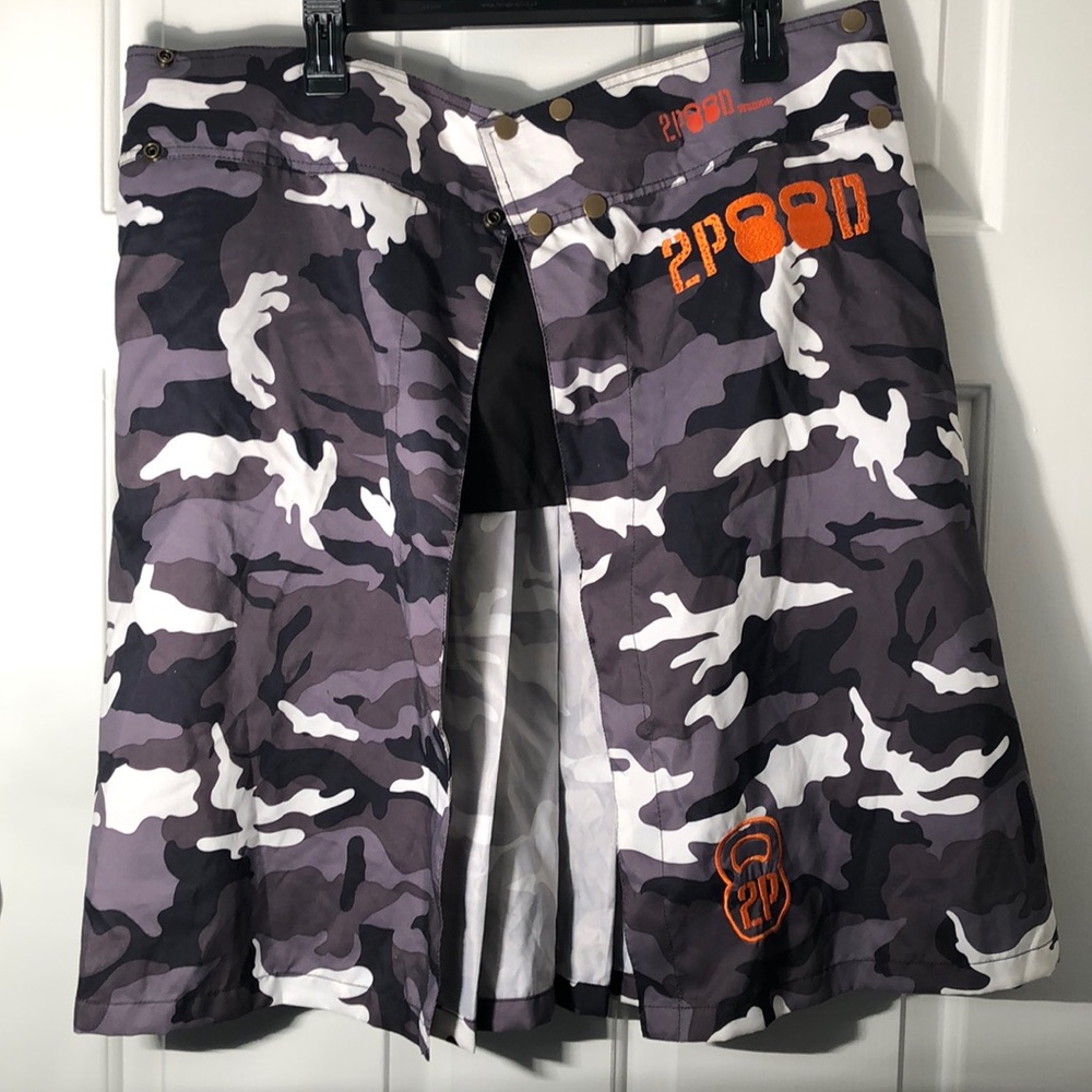 2Pood kilt - barely used - size 30